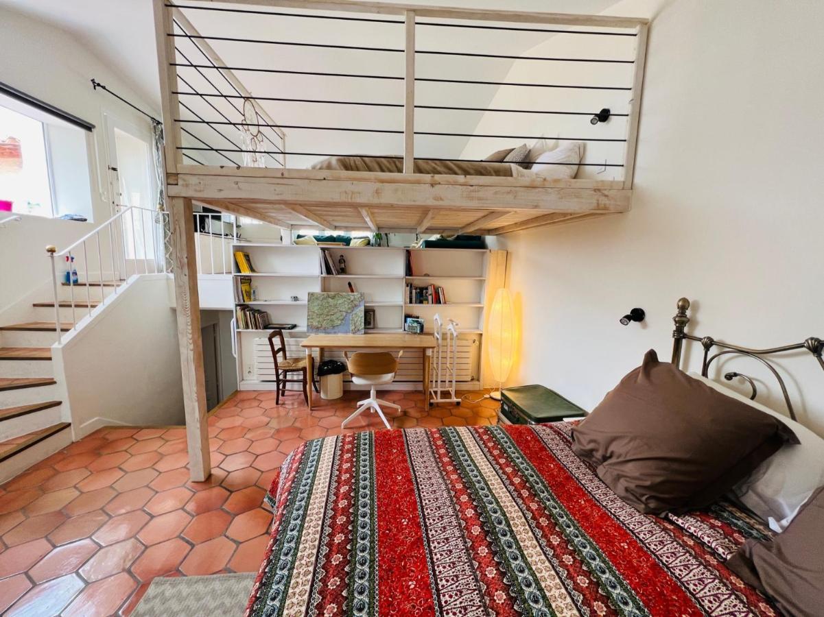 Penthouse Studio Privee Couple Ou Famille- La Maison Searle A Tourtour Exterior photo